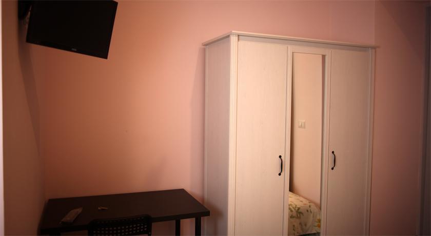 The House 3*